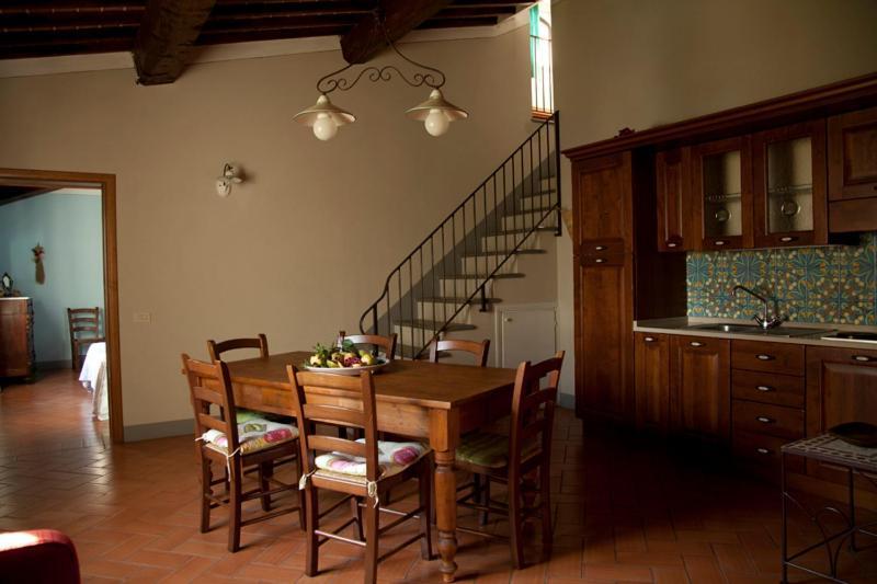 צ'רטו גואידי Agriturismo La Colombaia מראה חיצוני תמונה